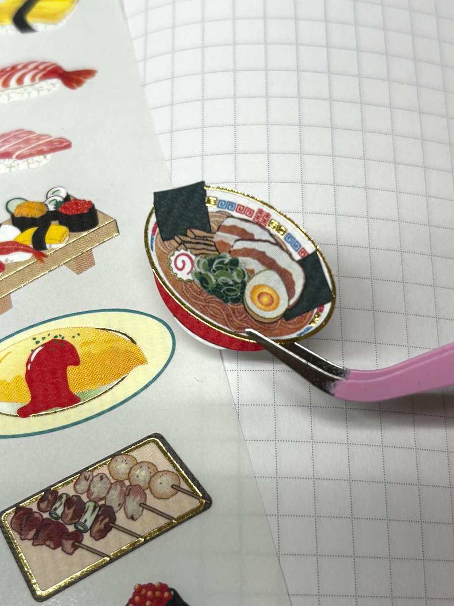 stickerfun_okym's tweet image. 今日はラーメンの日🍜
ちょうどお昼時。シールでも一杯頂きます！具だくさんでおいしそう～🤤

▼オンラインショップはこちら
 stickerfun.jp

#stickerfun #奥山商会 #日本食 #ラーメンの日