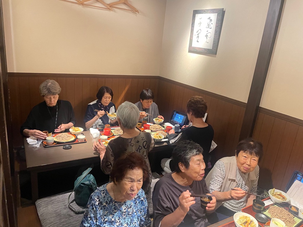 6/26(木)に『おおか号＆磐越東線を使っておでかけツアー』を開催し、川前地区の参加者11名と、いわき駅周辺でランチやお買い物を楽しみました。
当日は、川前地区の公共ライドシェア『おおか号』と 
#JR東日本 #磐越東線 を利用して #いわき駅 まで移動しました🚃
次回のツアーも楽しみにしています♪