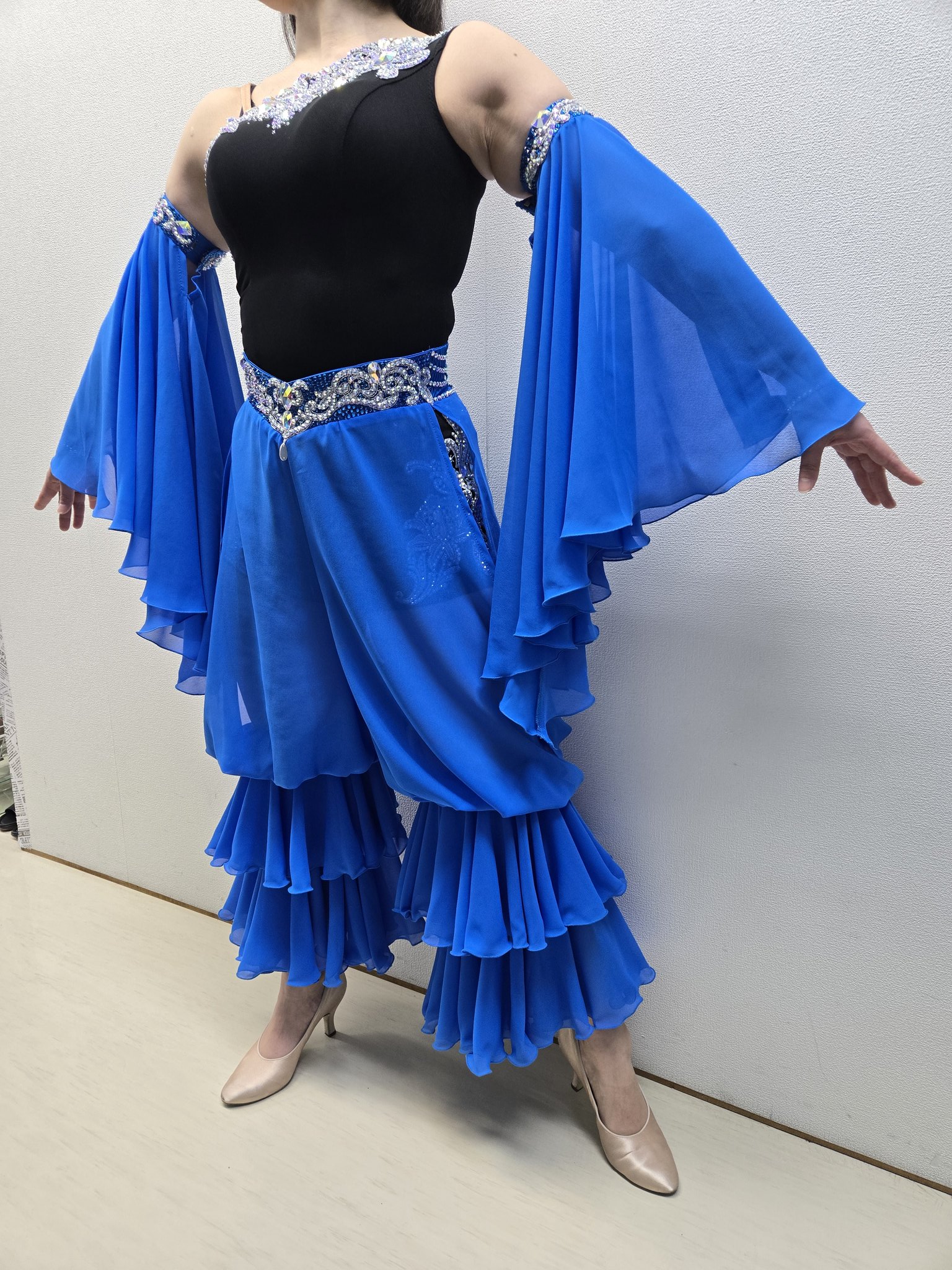 社交ダンス - البحث / X