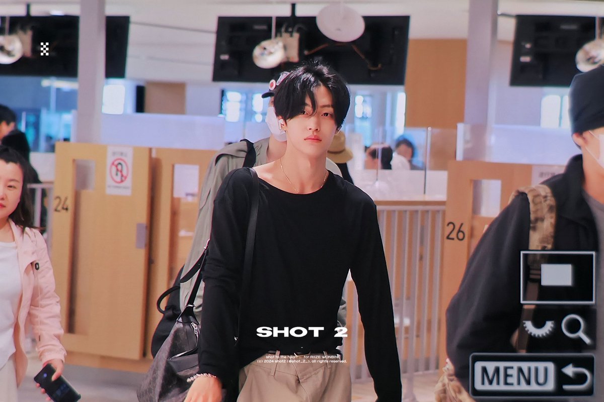 shot_2_'s tweet image. 250711 νλνλν΄ #λΌμ΄μ¦ #μλΉ #RIIZE #WONBIN