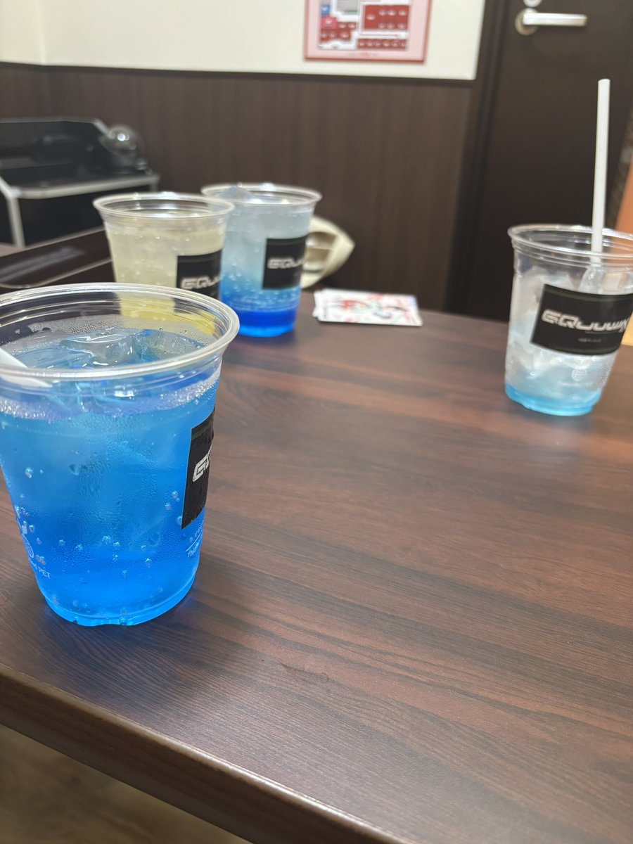 Tokiha_015's tweet image. 推しが出ないらしく無限ドリンク編