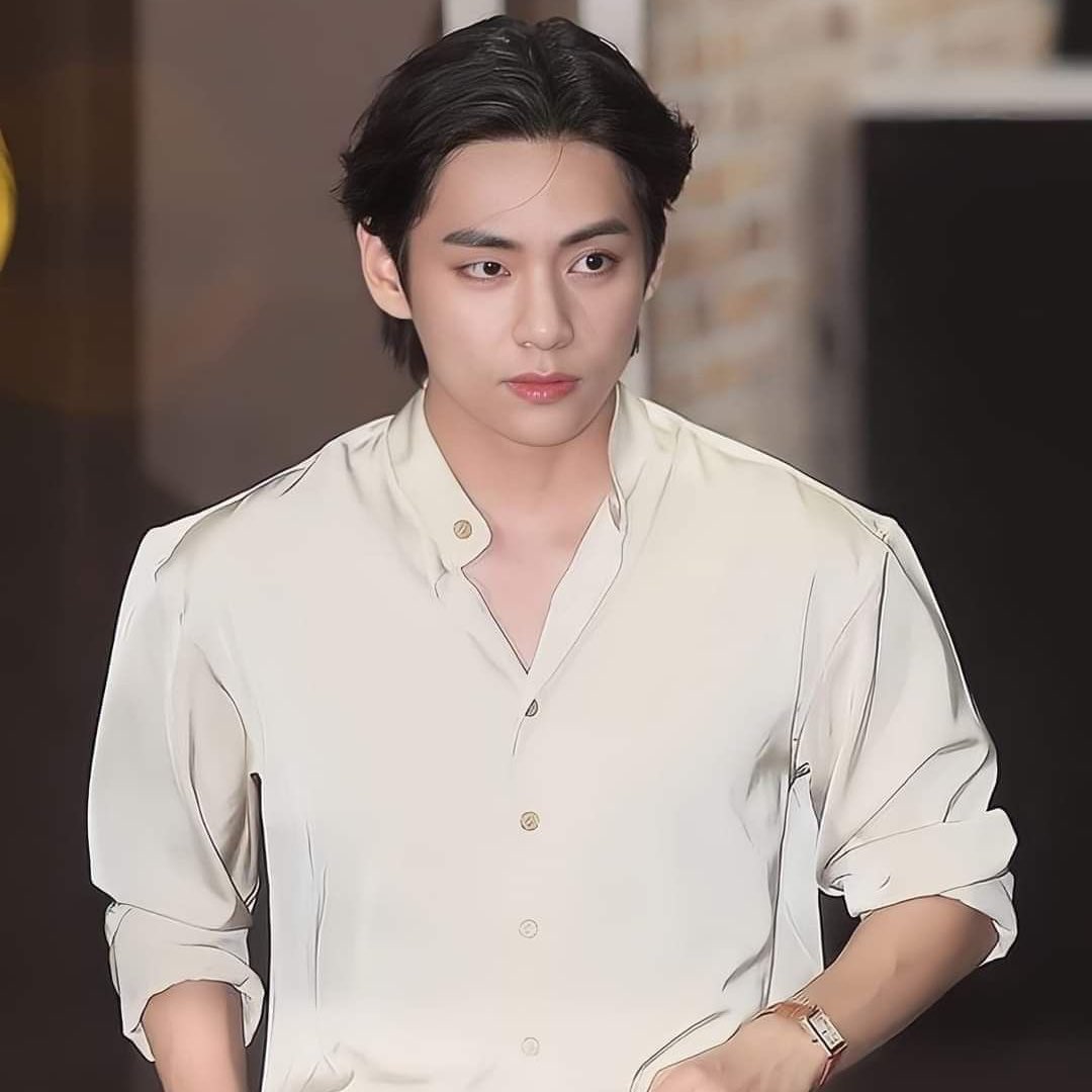 caxxxsa's tweet image. taehyung short au

• 𝐔𝐧𝐝𝐨𝐧𝐞 •
𝙀𝙢𝙤𝙩𝙞𝙤𝙣𝙖𝙡𝙡𝙮 𝙪𝙣𝙧𝙖𝙫𝙚𝙡𝙚𝙙; 𝙬𝙖𝙡𝙡𝙨 𝙘𝙤𝙢𝙞𝙣𝙜 𝙙𝙤𝙬𝙣.

©𝐜𝐚𝐱𝐱𝐱𝐬𝐚, 𝟐𝟎𝟐𝟓