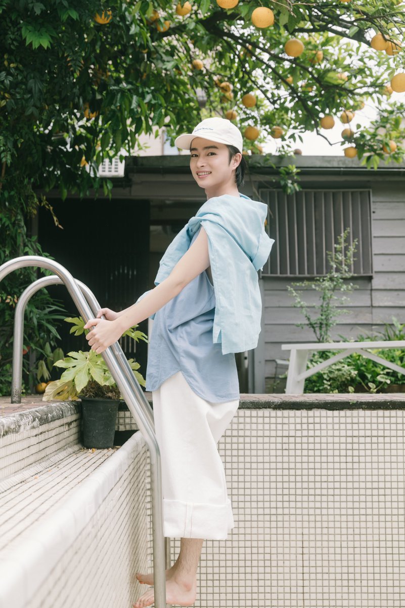 みなさまおつかれさまです。
本日は、#曽田陵介 さんの未公開アザーカット②を🙌

#雑誌butter02

butter02【通常表紙Ver.】
・Amazon→amazon.co.jp/dp/4864945721
・セブンネット→7net.omni7.jp/detail/1107617…
・HMV→hmv.co.jp/product/detail…