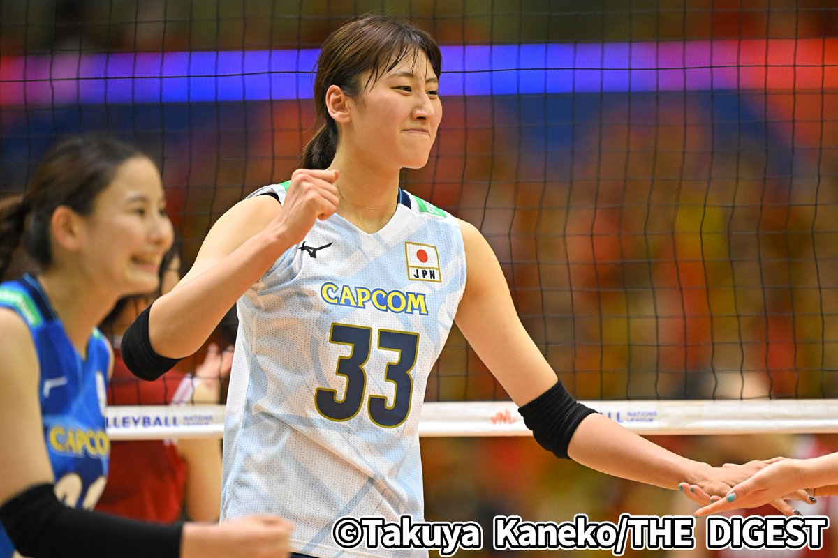 THEDIGESTweb's tweet image. 📸フォトギャラリー📸
最年少18歳でスタメンに抜擢!11得点と躍動した #秋本美空 を特集!
👉thedigestweb.com/photo/detail/i…
#ザダイフォト #VNL2025
#Volleyball #BePartOfTheGame
#バレーボール女子日本代表
