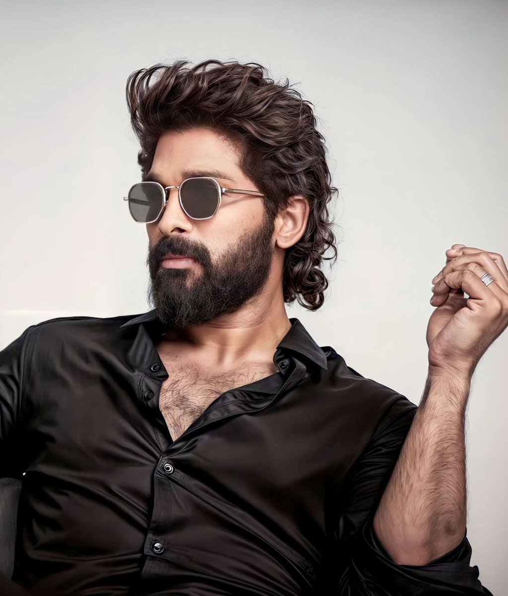 inside_cinema_'s tweet photo. Bollywood vs South

Whom Will You Choose

A Thread 🧵 

1. Salman Khan or Allu Arjun https://t.co/hT1BGLApzB