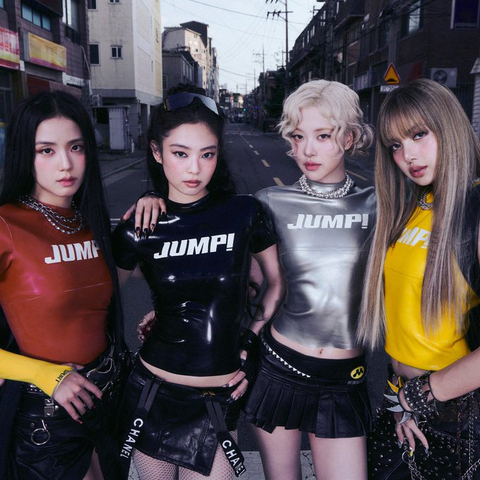 WORLDMUSICAWARD's tweet photo. #BLACKPINK will release their hugely awaited comeback single #JUMP now at 1PM KST (OOH ET)! 💪🆕 🎶🤸💥🕐🇰🇷👑👑👑👑🖤 🩷

@BLACKPINK https://t.co/OCXeRioKnR