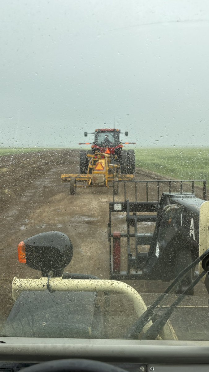 Jughead450f's tweet image. Never fails to start raining when you are broke in a field