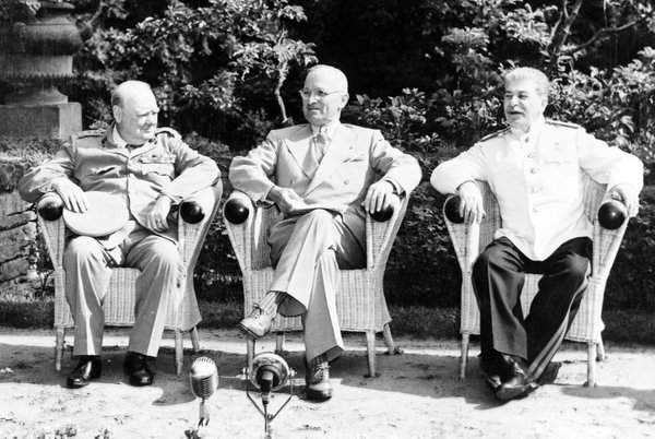 MilHistNow's tweet image. On this day in 1945, Truman, Stalin and Churchill assemble near Berlin at Potsdam, Germany to map out the post-war world. Behind the scenes, relations between the Western Allies and Moscow are beginning to unravel.
