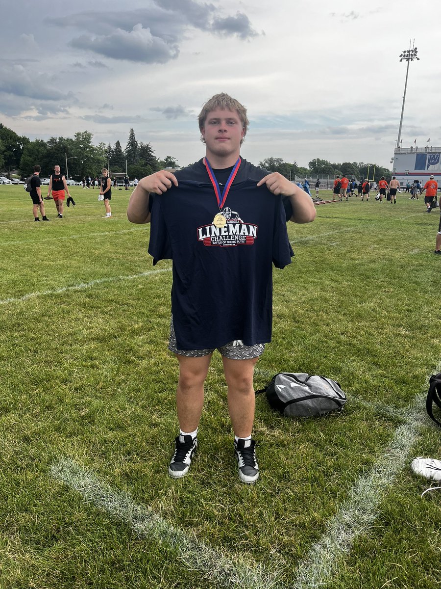 OwenSisson's tweet image. Had fun all day the battle of the big butts lineman challenge, brought home some hardware by winning the 185 bench competition with 31 reps! @dekalb_football @CoachSchneeman @EDGYTIM