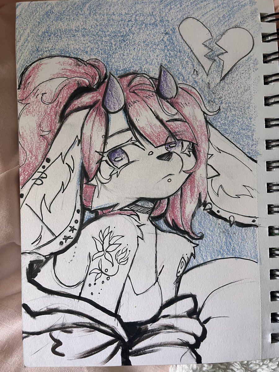 ★ Fox ★ (@ramenteeth) on Twitter photo 