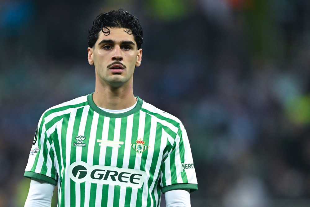 El Larguero (@ellarguero) on Twitter photo ‼️🤝 Con todo cerrado con el Betis y el jugador, la incorporación de Cardoso al Atlético se hará oficial en las próximas horas
👉 Será el mediocentro que necesitaba el <a href="/Atleti/">Atlético de Madrid</a> desde hace temporadas
🏴 Los <a href="/Spurs_ES/">Tottenham Hotspur</a> no han hecho oficial su opción de compra
🎙️ <a href="/Tala_Radio/">M.M. TALAVERA</a> ‼️🤝 Con todo cerrado con el Betis y el jugador, la incorporación de Cardoso al Atlético se hará oficial en las próximas horas
👉 Será el mediocentro que necesitaba el <a href="/Atleti/">Atlético de Madrid</a> desde hace temporadas
🏴 Los <a href="/Spurs_ES/">Tottenham Hotspur</a> no han hecho oficial su opción de compra
🎙️ <a href="/Tala_Radio/">M.M. TALAVERA</a>