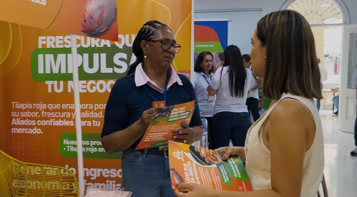 SecAgriculturaValle (@valle_agro) on Twitter photo ¡Trabajamos y cumplimos con la rueda de negocios “Alianzas Productivas” 2025 para los pequeños productores!
Nueve organizaciones comercializaron sus productos con empresas y operadores públicos, logrando acuerdos comerciales directos y sin intermediarios.
💪🏽 <a href="/mincultura/">MinCultura Colombia</a> ¡Trabajamos y cumplimos con la rueda de negocios “Alianzas Productivas” 2025 para los pequeños productores!
Nueve organizaciones comercializaron sus productos con empresas y operadores públicos, logrando acuerdos comerciales directos y sin intermediarios.
💪🏽 <a href="/mincultura/">MinCultura Colombia</a>