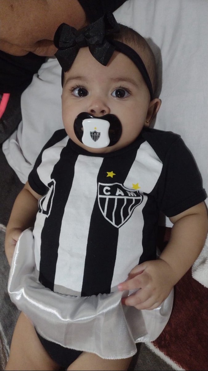 CrisBastos_13's tweet photo. Minha paciente ❤️

Uma guerreirinha que nasceu prematura extrema e desde dos primeiros minutos de vida, luta constantemente. 

Sua mãe Hilari é uma MÃE GIGANTE, com uma fé e força admirável mas que também precisa de ajuda. 

Vamos ajudar!!

PIX: 15117501624

Deus abençoe vocês. https://t.co/MMuB8I6IzJ