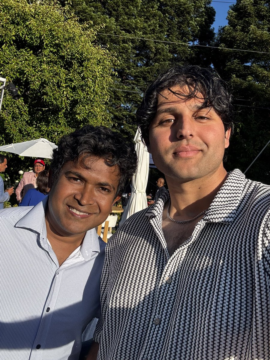ItzSuds's tweet image. My friend @jonsidd runs one of the FASTEST growing cos in tech (adding 9 figs ARR monthly).
Jon’s hiring a Chief of Staff for @turingcom. You’ll be in his meetings closing deals, hiring people, spinning up new products, & more.
Reach out if you’re young, hungry, & technical!