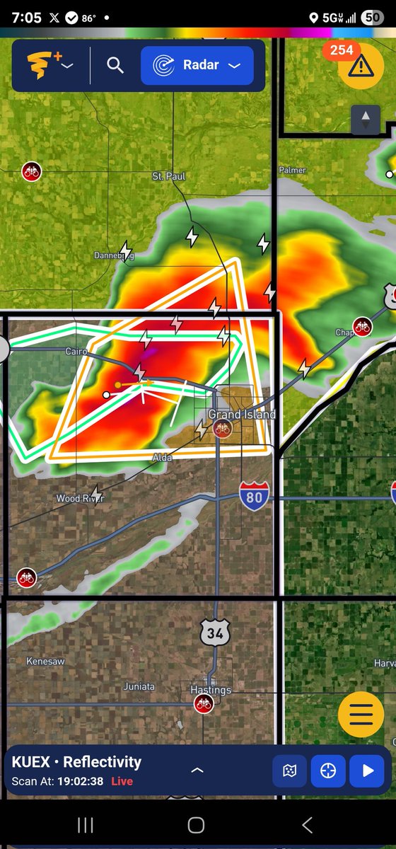 CoreyGerkenWX's tweet image. The Grand Island storm is creeping up on the OFB. If it starts forming a hook, it may start cooking on the boundary.