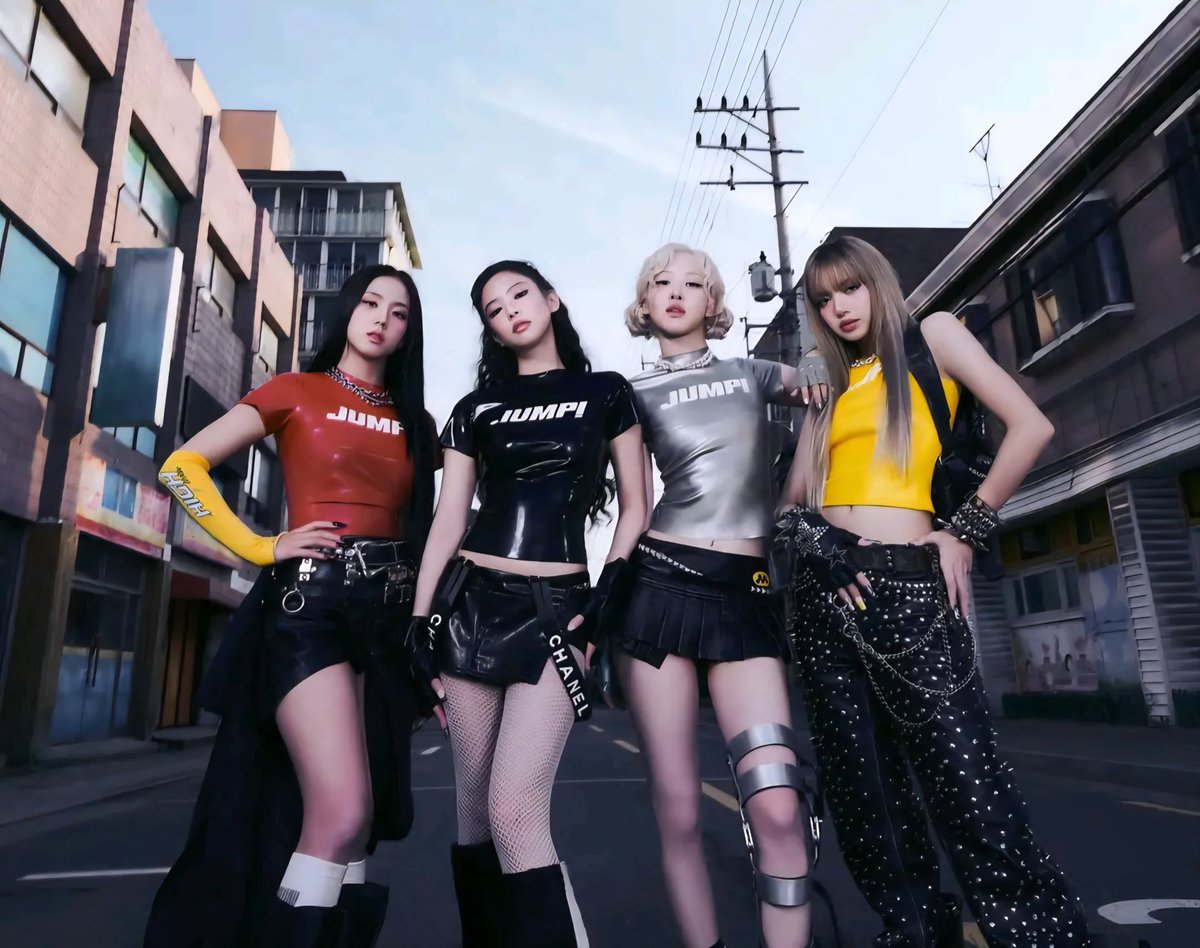 Lisa0327__'s tweet photo. Hoy vuelven las más grandes 🔥

JUMP OUT TODAY 
#READY_TO_JUMP #JUMP https://t.co/x12AA49xPI