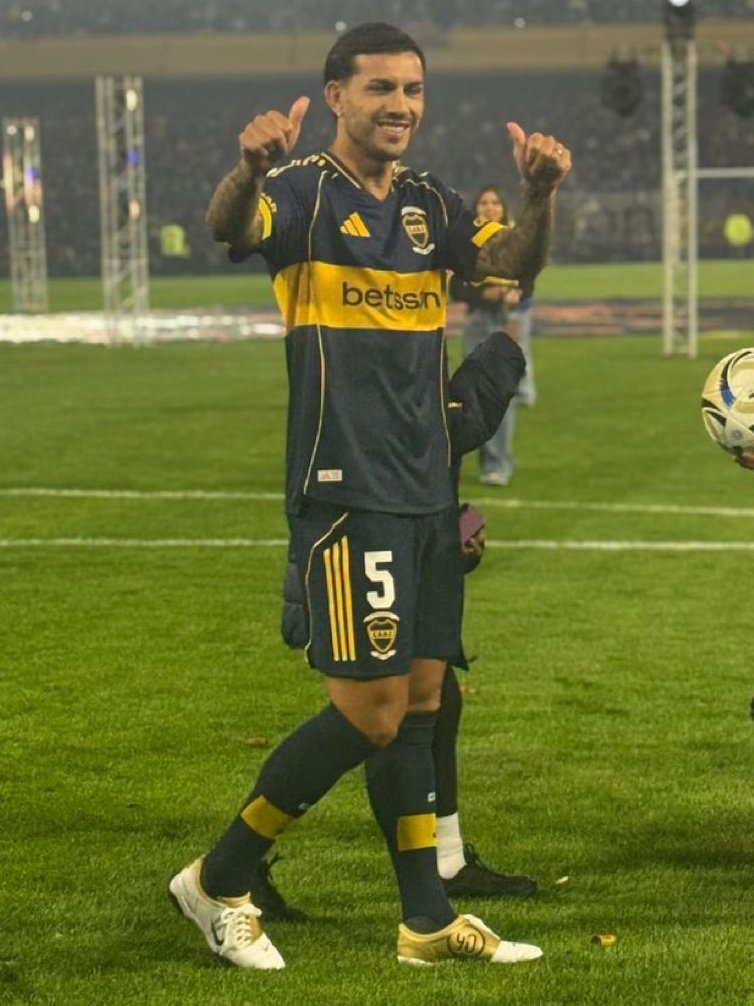 💙💛💙UFFFF, y esto no es edit.