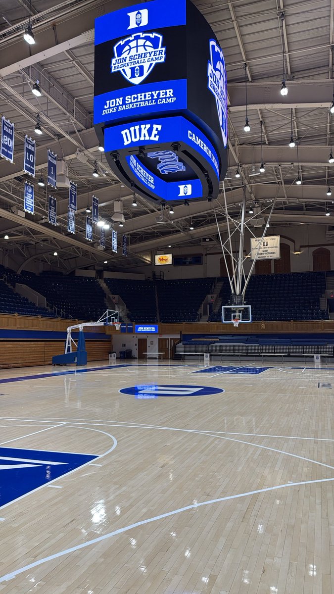 Coach_Torrence's tweet image. All glory to God!
Grateful for every lesson along the journey.
Thank you @JonScheyer, Kyle Mumma & @dukembb for embracing me and sharing the Duke legacy. Blessed with the ability to bless others.
This orange ball keeps opening doors! 🏀🙏🏾