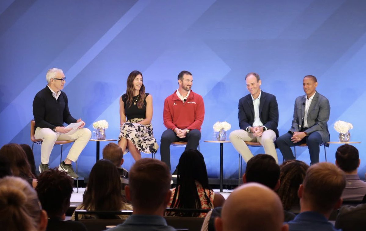 Learfield's tweet image. Team Learfield, together.
We wrapped up our annual company conference—an incredible day to reflect on the year’s biggest achievements, celebrate our people, and the impact we make serving our partners. #OneLearfield
