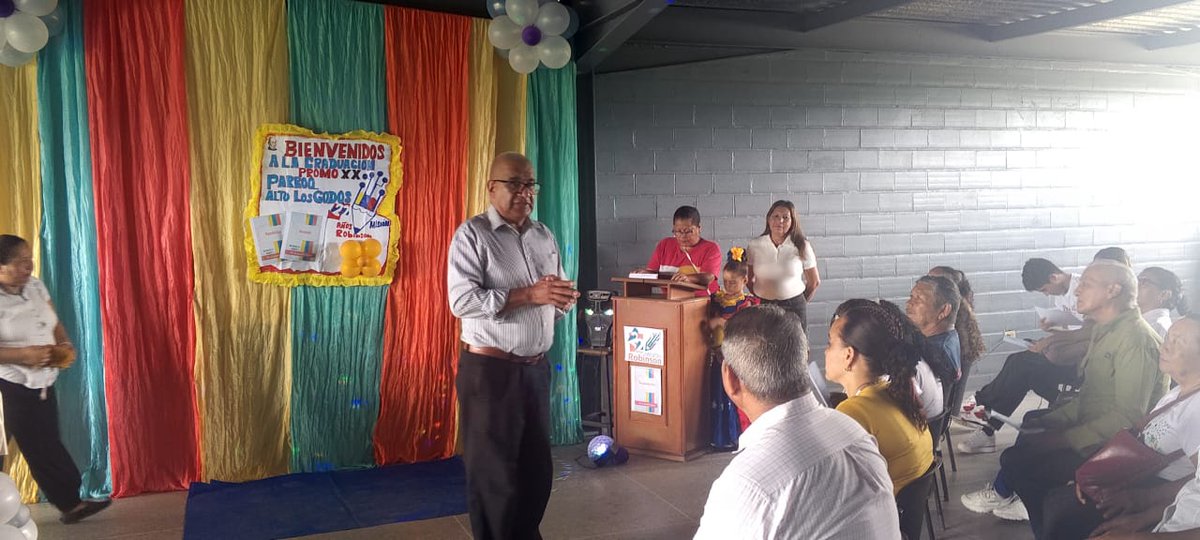Robinsonmonaga2's tweet photo. Desde la a Parroquia Alto de los Godos municipio Maturín, se hace entrega de certificados a los participantes que alcanzaron su 6to Grado.
 Por un Territorio Libre de Analfabetismo...
#misiónrobinson22años
@NicolasMaduro 
@HectoRodriguez 
@Sociabolivarian https://t.co/AMpLtQCau9