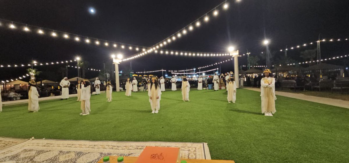منارة حائل الفضائية Manart Hail (@manarthail) on Twitter photo قامت منارة حائل الفضائية ممثلة برئيس إدارة الجمعية السعودية لهواة اللاسلكي سمو الأمير بدر بن فهد الفيصل آل سعود وعدد من أعضائها بزيارة مهرجان بيت حائل في آجا بارك حيث زارو عدد من الأجنحة المشاركة وتعرفوا على الموروث الشعبي القديم<a href="/emara_hail/">إمارة منطقة حائل</a> <a href="/hz1sar/">الجمعية السعودية لهواة اللاسلكي (SARS)</a> قامت منارة حائل الفضائية ممثلة برئيس إدارة الجمعية السعودية لهواة اللاسلكي سمو الأمير بدر بن فهد الفيصل آل سعود وعدد من أعضائها بزيارة مهرجان بيت حائل في آجا بارك حيث زارو عدد من الأجنحة المشاركة وتعرفوا على الموروث الشعبي القديم<a href="/emara_hail/">إمارة منطقة حائل</a> <a href="/hz1sar/">الجمعية السعودية لهواة اللاسلكي (SARS)</a>