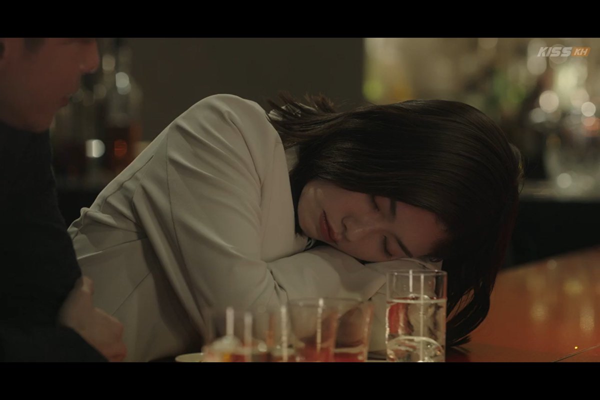 kiasiandramas's tweet photo. This man is planning a whole fucking future where he can finally be with the love of his life &amp; protect her. AND he's not even creepy about it. He just lives &amp; thrives in his love for her. 
Why are fictional men always out here breaking my goddamn heart!?!?! 
#MarryMyHusbandJAPAN https://t.co/IPVHuoxrt4