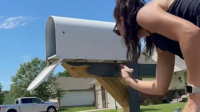 ProfforProperty's tweet image. Thinking this would be a great summer project if I had a mailbox that I could spruce up. Someone give it a try and send pics. youtube.com/shorts/EZFi6lo…