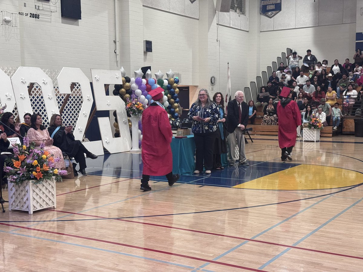 Yesterday we celebrated our wonderful summer graduates here at SUHSD! 🎓 We are so proud of all the students from each of our high schools who crossed the finish line and joined the Class of 2025!