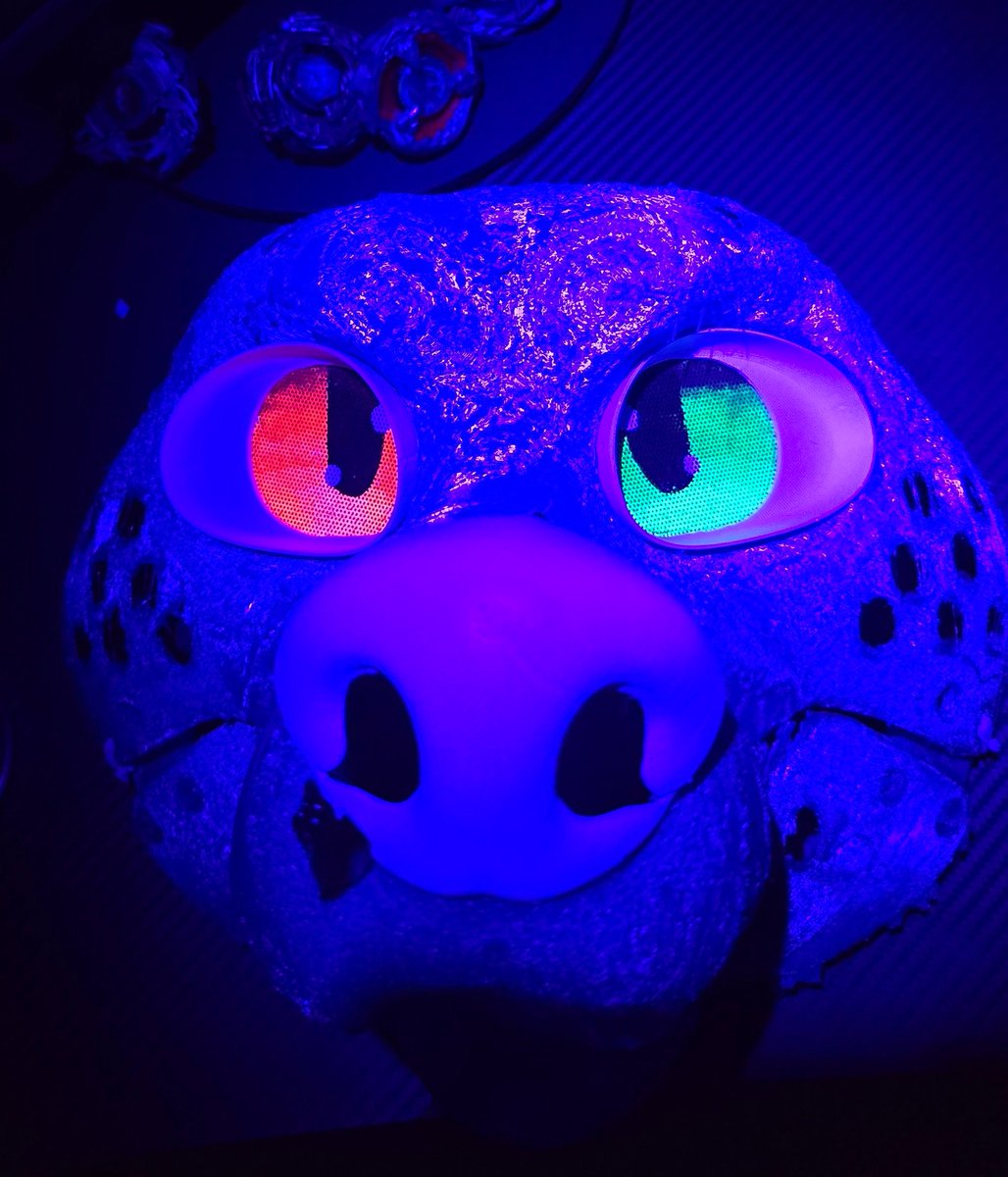 Got some UV reactive eyes finished