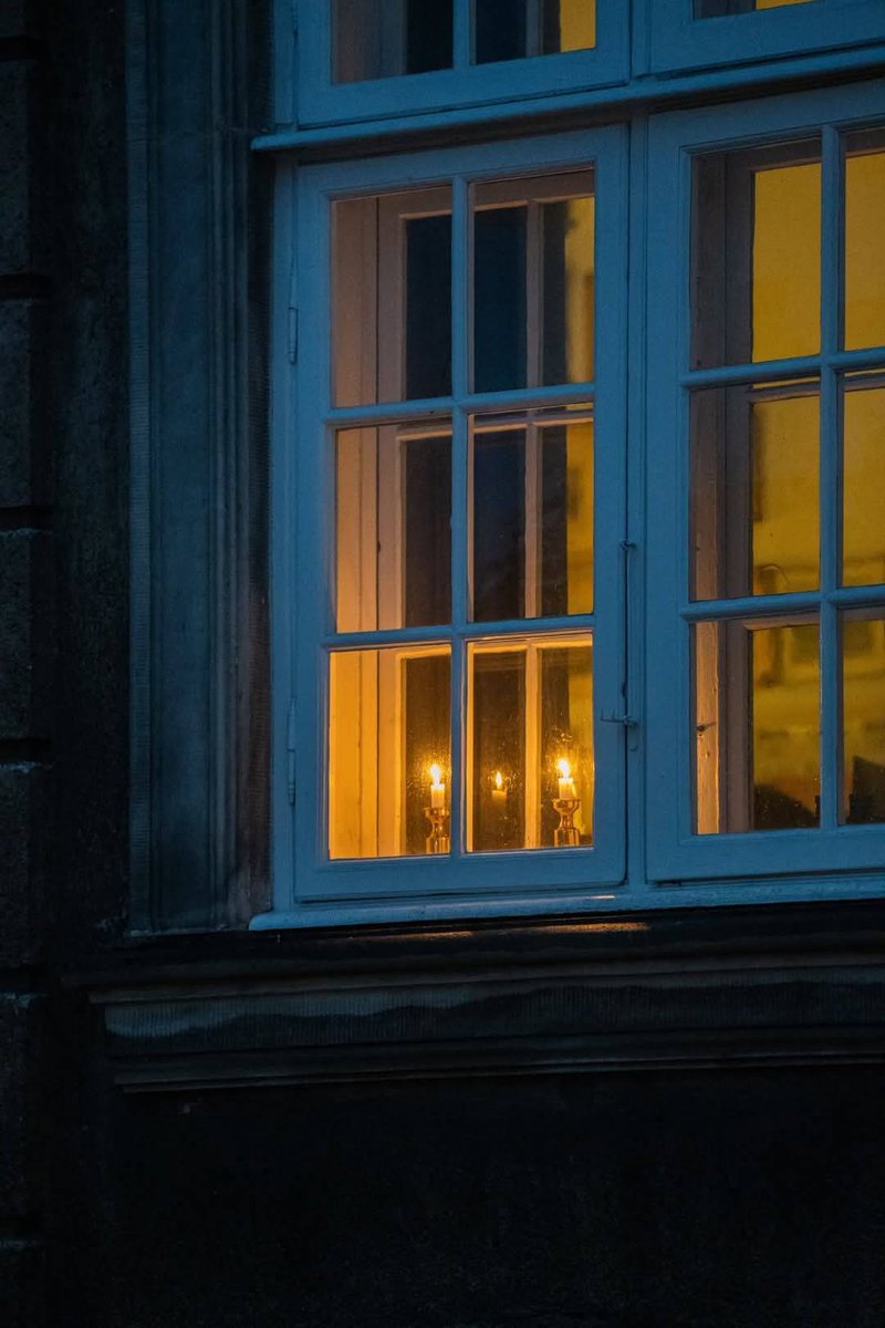 4_MOOOOOO's tweet image. Evening, peace and quiet at #Amalienborg Royal Palace... #Copenhagen  #Denmark 🇩🇰