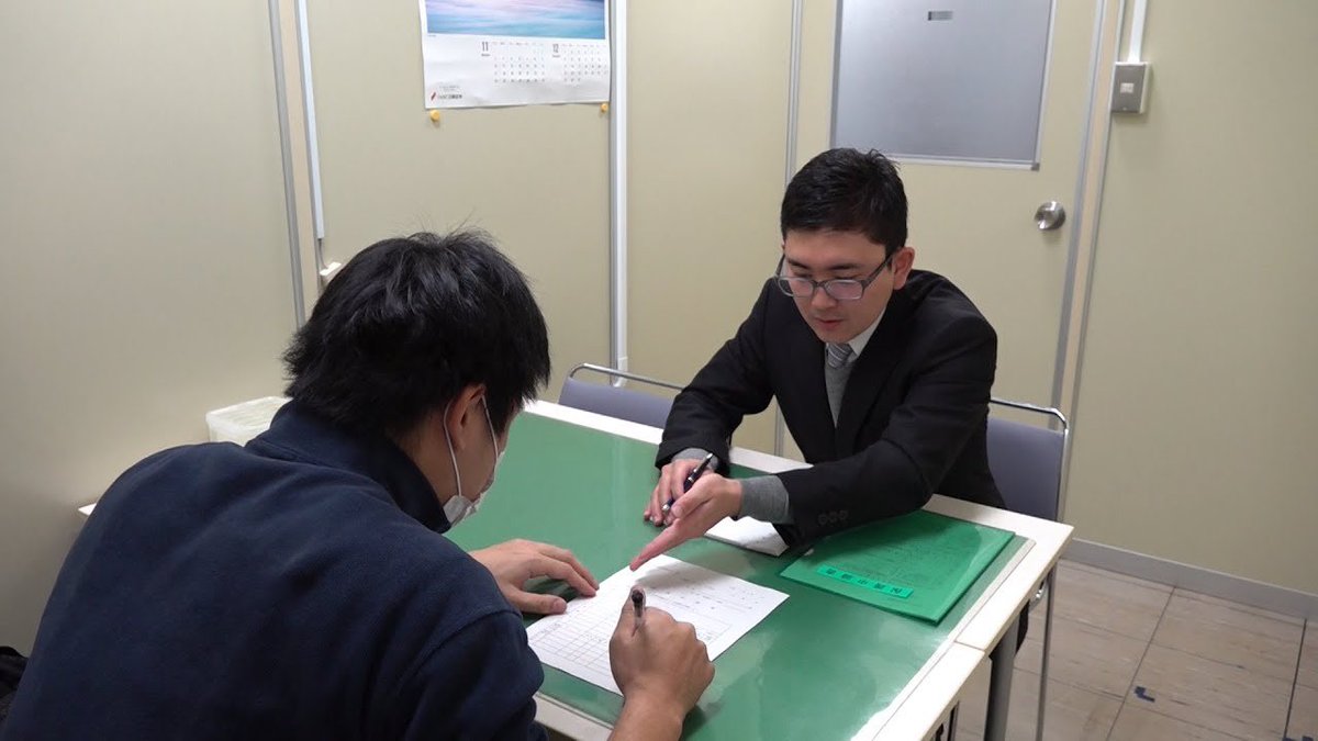 フィリピン留学中。小5男子がわざわざ来てくれました！「ぼくになにをやってほしいですか？」と聞いたら「勤労と納税」と即答。やるよ！