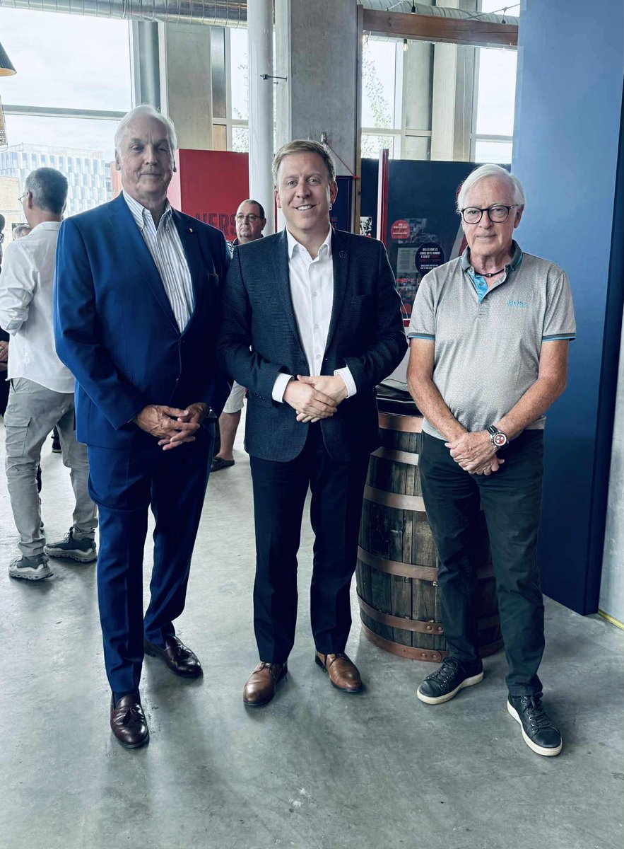 mlevesquecaq's tweet image. J'ai participé à l'inauguration de l'exposition Guy Lafleur, du rêve à la légende présentée par le Musée régional de l'Outaouais. Cet été, à l’espace Panorama de Zibi, je vous invite tous à découvrir cette exposition qui retrace le parcours mythique du Démon blond, une légende de…