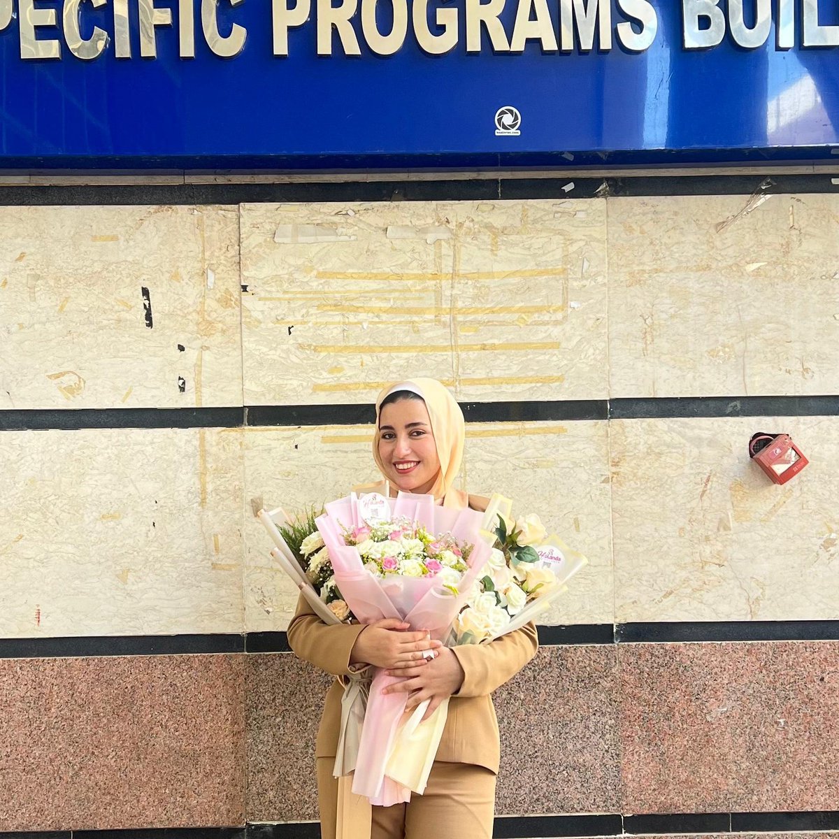 Dm2cFn's tweet photo. I guess… it’s done 🎓✨
#NewProfilePic https://t.co/XdewiaA1Pg