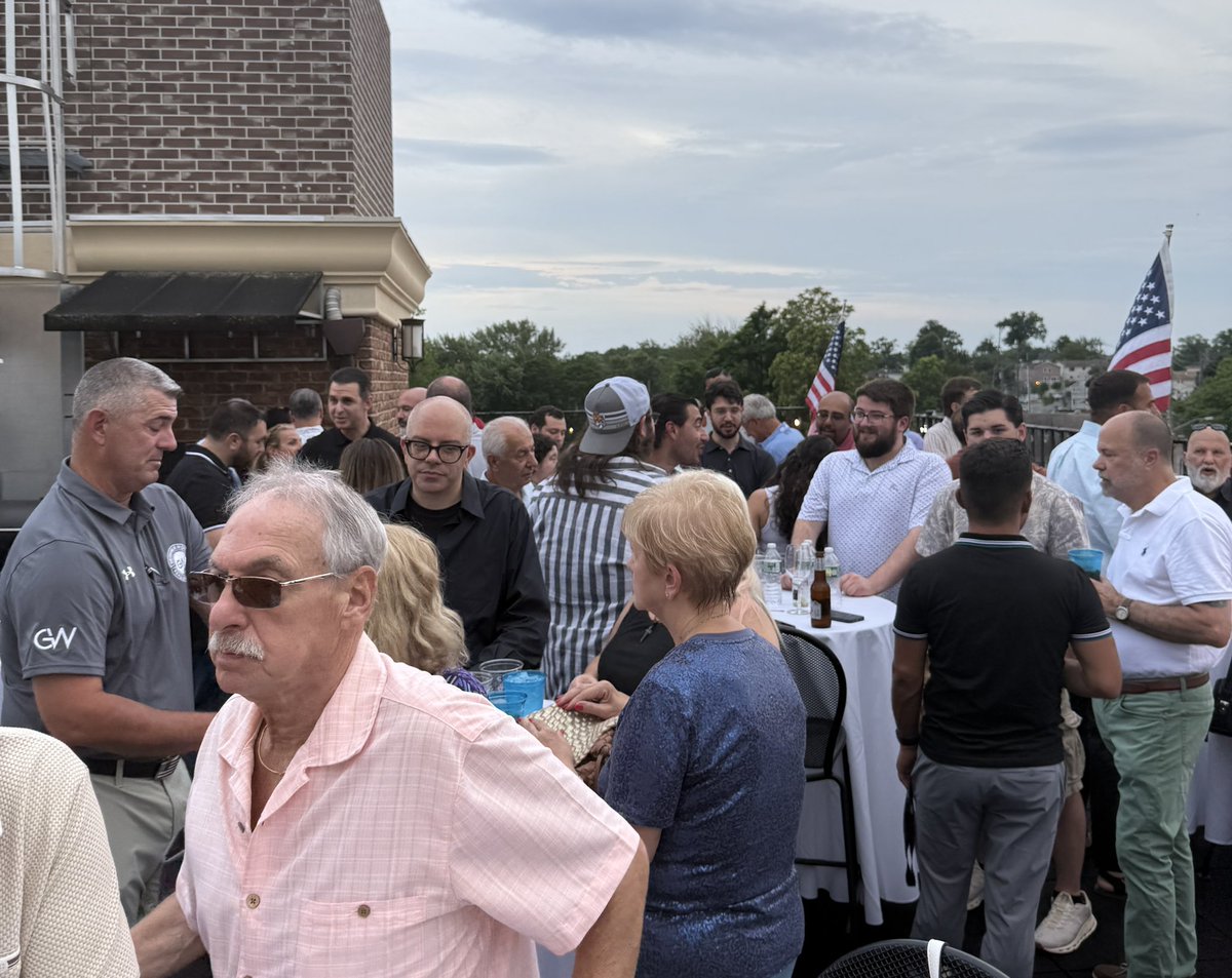 MikeTannousis's tweet image. It was a packed house last night at the @GOPStatenIsland’s Grill & Chill BBQ. Both our party and message are strong. We will fight hard to ensure that our message is delivered to the voters and that our #Republican candidates are victorious in November! 🇺🇸🐘🗳️