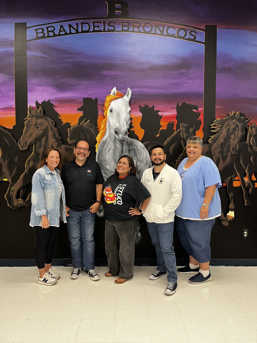 Yesterday Austin with ATPE, today back home with Alamo Association of Student Council (AASC), we planned out the entire year!

If your middle or high school needs help getting started, message me here, I’m happy to help!
