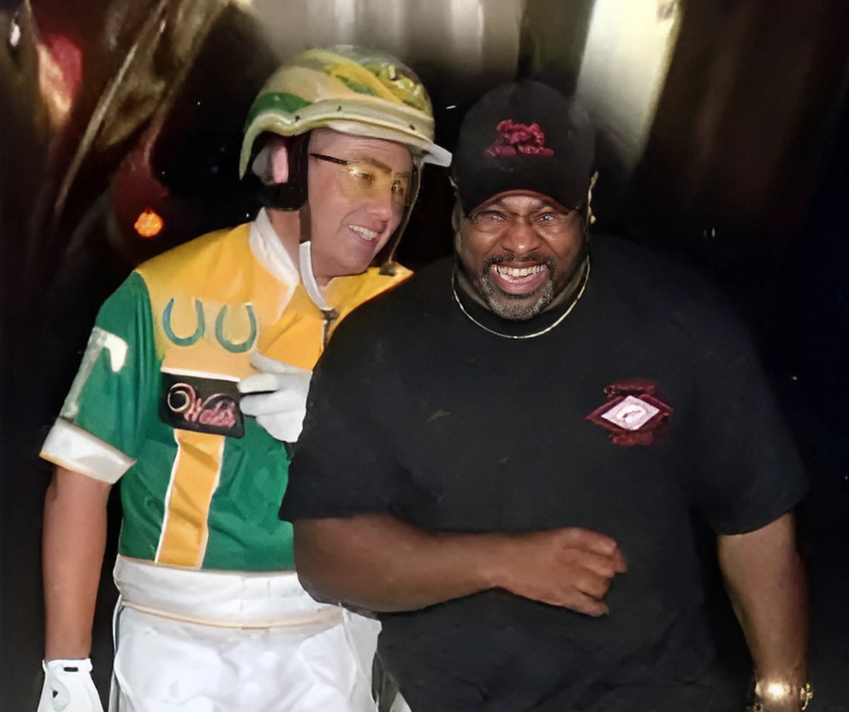 TR_Harness's tweet image. 𝗤𝗨𝗘𝗦𝗧 𝗙𝗢𝗥 𝟳 🏆 2️⃣0️⃣0️⃣7️⃣
Twenty-five-year-old Tim Tetrick added another milestone to his record-setting season in 2007 when he became the youngest driver to win the $1 million @TheMeadowlands Pace with Southwind Lynx.
#tetrickracing #Pace25 #PlayBigM