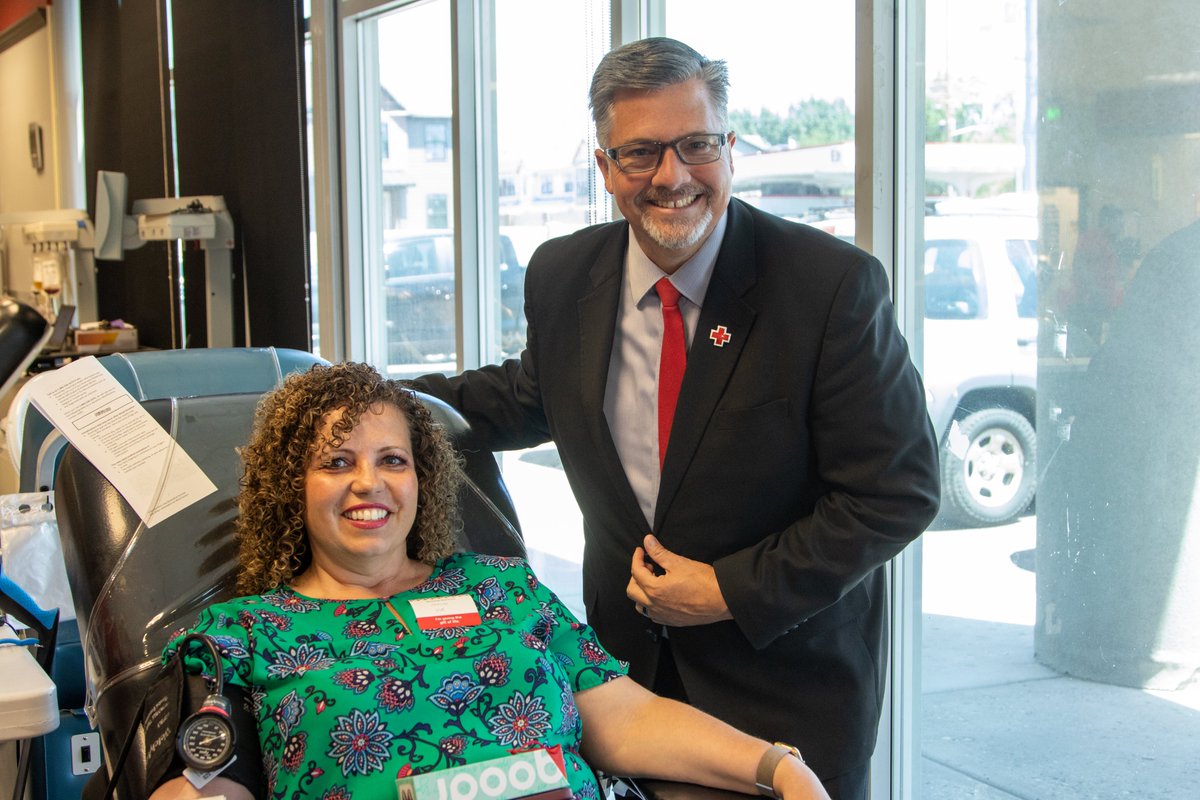 RepMaloyUtah's tweet image. Today I donated blood and toured the @RedCrossUtah blood lab in Salt Lake City, where I saw firsthand the incredible work they do to save lives. I also presented them with a Certificate of Special Congressional Recognition in honor of their service. Summer is a critical time for…