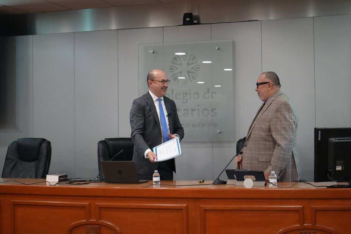 IIJNoficial's tweet photo. 🎓 Un honor recibir al decano del @colegionotarios, Lic. @NotMarcoRuiz, en el #SeminarioDerechoDigital2025, con la ponencia: “Legado de bienes o derechos digitales”

Agradecemos al Not. @JOSEJOA83506924 por su participación en la sesión y en la integración del programa académico. https://t.co/UUvHCm0iVy