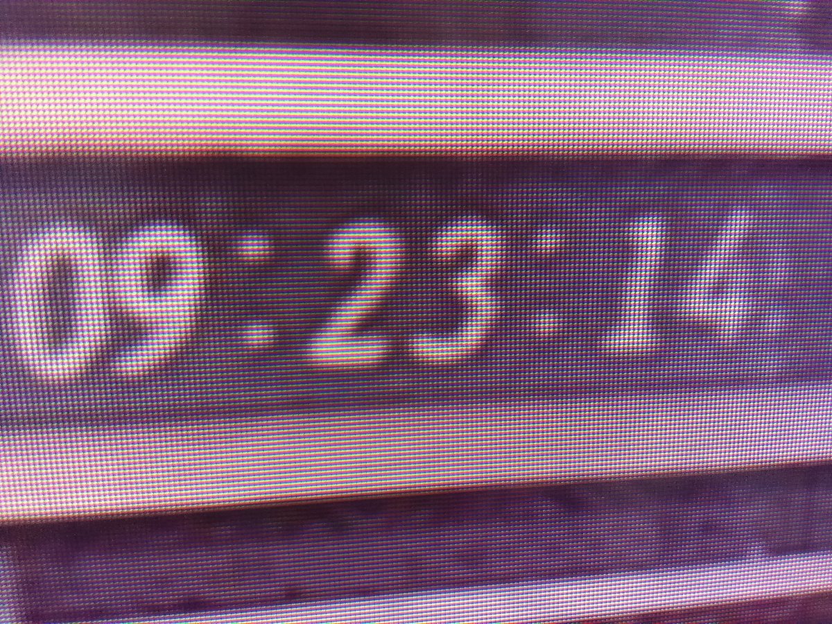 Sem querer deixei na tela de pause por umas 2 horas no del lago, e agora chegando no castelo(depois de matar o líder do culto) eu tô agora com NOVE horas de jogo