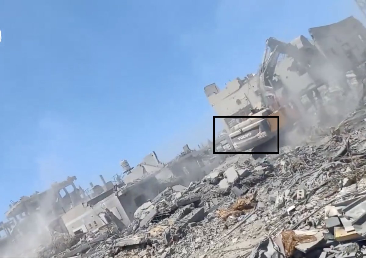 Reminder that too many people across the West have Volvo cars or vehicles. 

This is what Volvo is doing: bringing bulldozers to the Israeli military to destroy houses in Gaza.

Volvo is complicit in the genocide. No one should deal with this company at all. Boycott now!