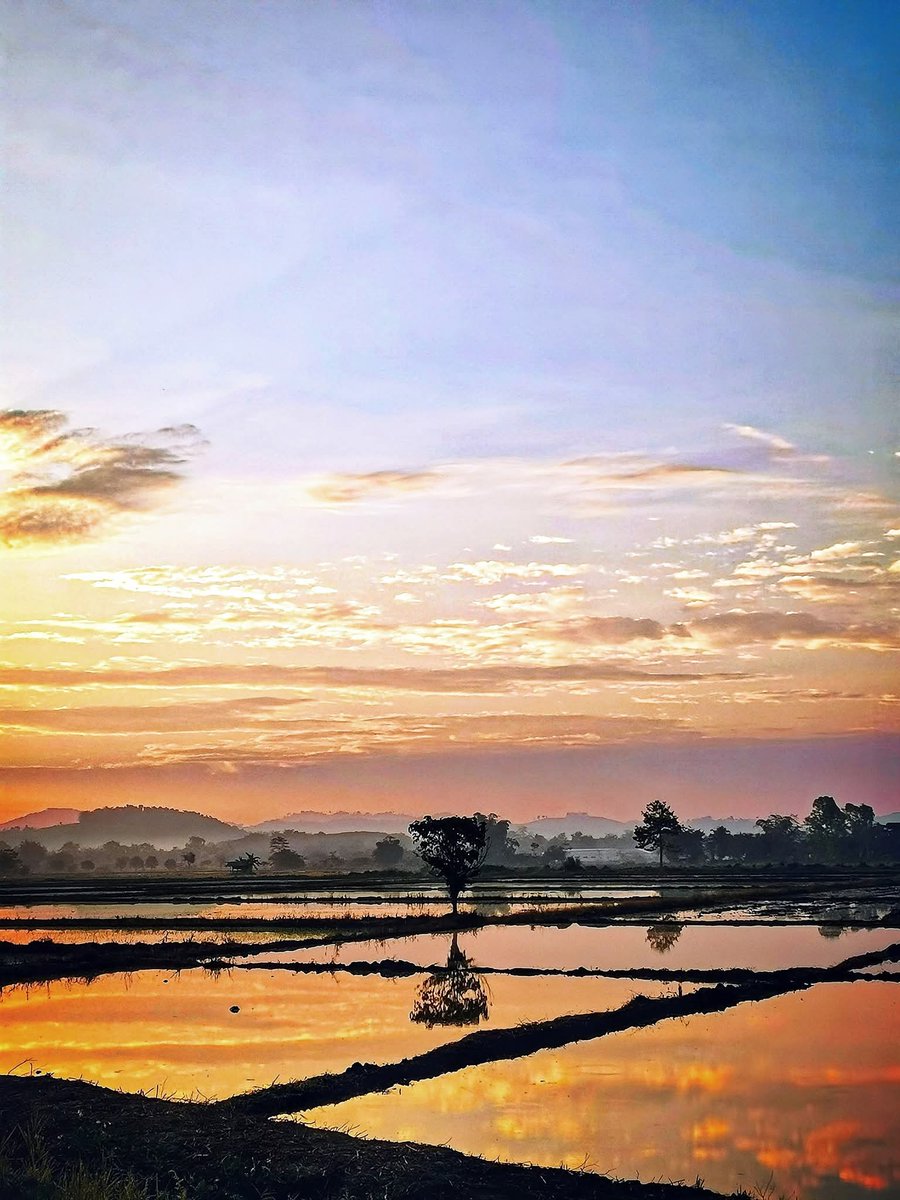 JanthalertJulai's tweet image. The sky made my day.♥️♥️