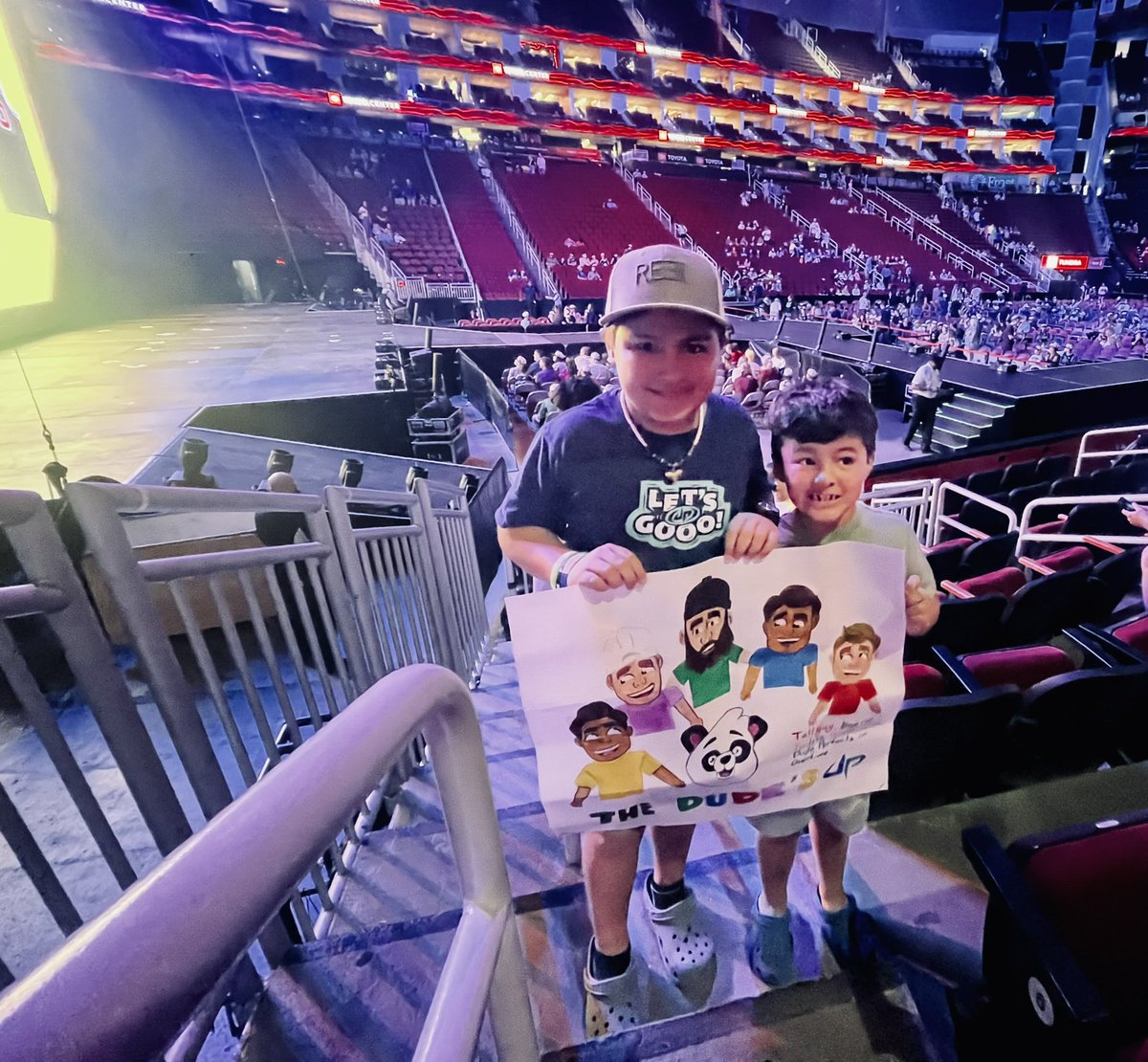 LET’S GOOOOO!!! <a href="/DudePerfect/">Dude Perfect</a>  #dudeperfecttour <a href="/RiverZimm/">Mrs. Coach Rivera</a>