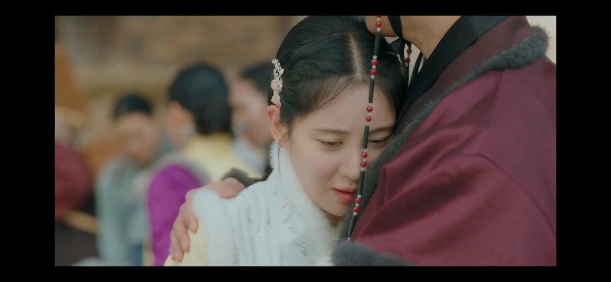 cami_dramas's tweet photo. La parejita es muy linda y el príncipe sumado a la doble cara. Resultó terrible. Se vienen tiempos difíciles.
#TheFirstNightWithTheDuke #TheFirstNightWithTheDukeEp9 https://t.co/IAdWBuM8XN
