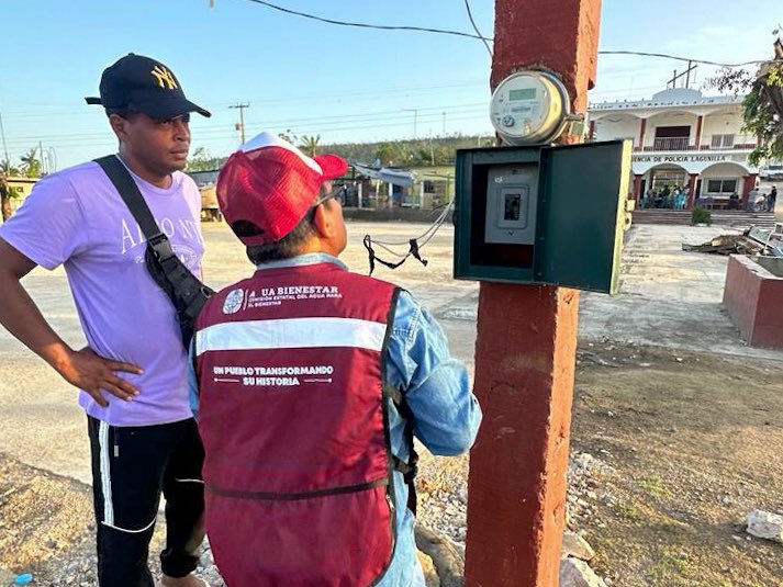 CEABIEN_OAX (@ceabienestar) on Twitter photo En Lagunillas, Santiago Pinotepa Nacional, nuestras brigadas técnicas de la CEABIEN reconectaron el sistema de agua a la red eléctrica, restableciendo el servicio tras afectaciones por el huracán #Erick.
Con el respaldo del Gobernador <a href="/salomonj/">Salomón Jara Cruz</a>, seguimos poniendo #LaCostaDePie. En Lagunillas, Santiago Pinotepa Nacional, nuestras brigadas técnicas de la CEABIEN reconectaron el sistema de agua a la red eléctrica, restableciendo el servicio tras afectaciones por el huracán #Erick.
Con el respaldo del Gobernador <a href="/salomonj/">Salomón Jara Cruz</a>, seguimos poniendo #LaCostaDePie.