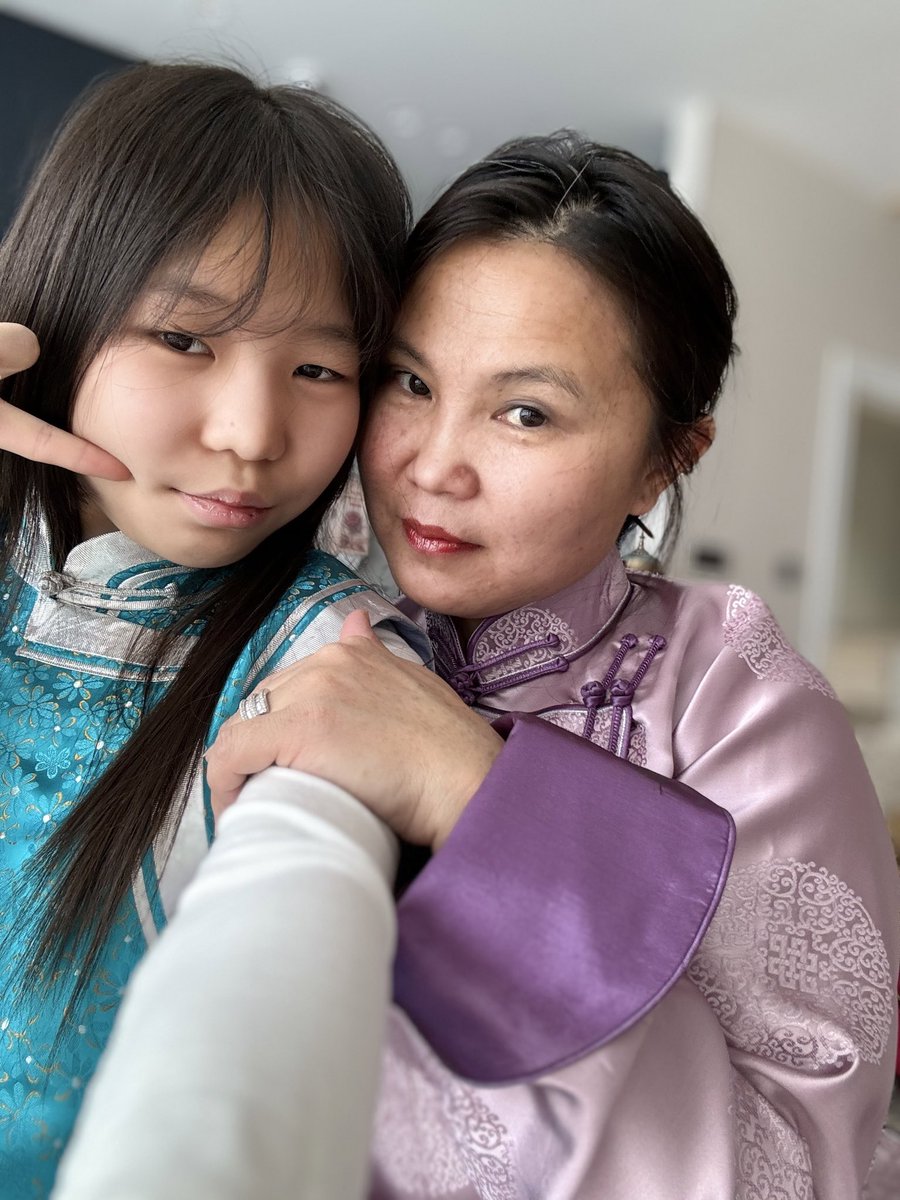 Тулгар төрийн 2234, Их Монгол Улсын 819, Үндэсний эрх чөлөө,тусгаар тогтнолоо сэргээн мандуулсны 114, Ардын хувьсгалын 104, Ардчилсан хувьсгалын 35 жилийн ой, Үндэсний их баяр наадмын мэнд🇲🇳Монгол түмний их баяр наадмаараа дэнж хотойтол дэлгэр сайхан наадаарай🇲🇳1 жилээр түрүүлж😀