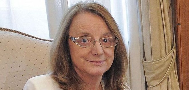 Entre estos 3 senadores suman 110 años viviendo de la política.

Hay que dinamitar el Congreso.