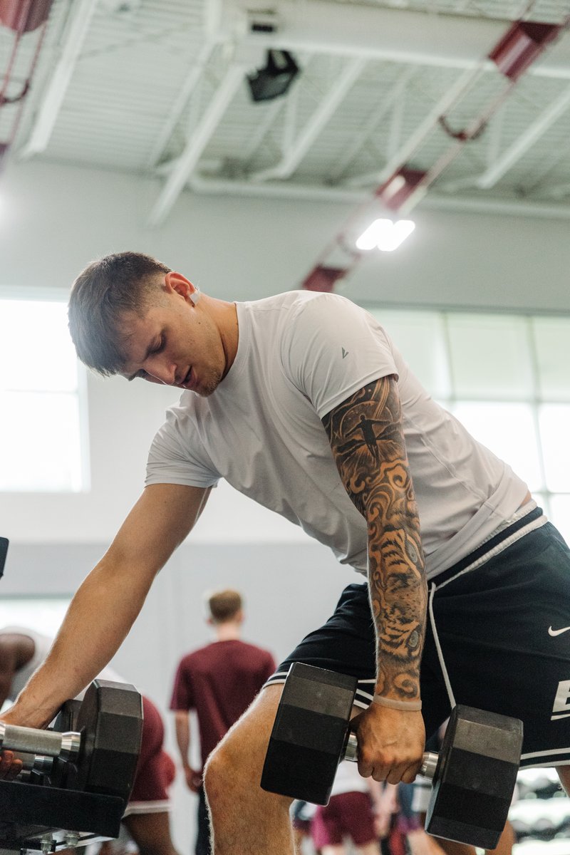 EKUHoops's tweet image. We're not just putting in work on the court.
We'll be in the best shape of our lives come November.
#𝗠𝗼𝘀𝘁𝗘𝘅𝗰𝗶𝘁𝗶𝗻𝗴𝟰𝟬𝗠𝗶𝗻𝘂𝘁𝗲𝘀𝗜𝗻𝗦𝗽𝗼𝗿𝘁𝘀