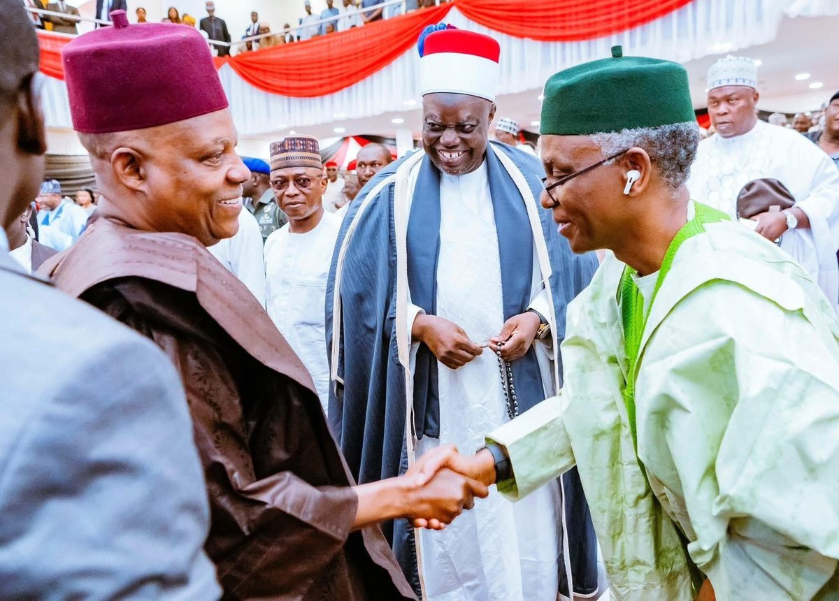 hayatu_lawal's tweet photo. THE GAME CHANGER..
Love him, hate him…
You cannot ignore him.
Nasir Ahmad El-rufa’i 

- VP Shettima https://t.co/U5Yu2RYkGu
