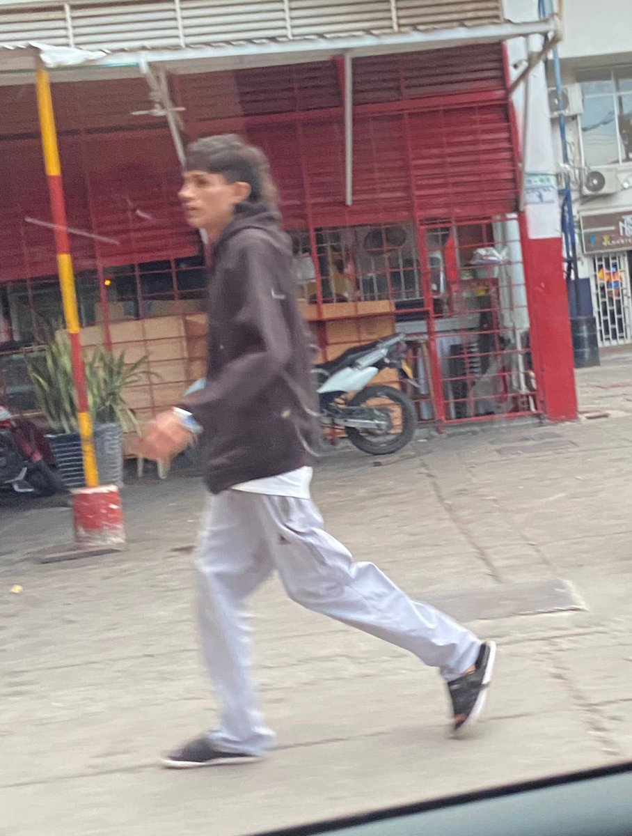 Tardé más yo en publicar esta noticia en la <a href="/vozdelcanaguate/">La Voz Del Cañaguate</a> que en quedar libre el muchachito por qué no se instauró la denuncia.
Llega la información: 12:21 p.m.
Se sube la nota: 1:50 p.m.
Queda libre: 4:27 pm