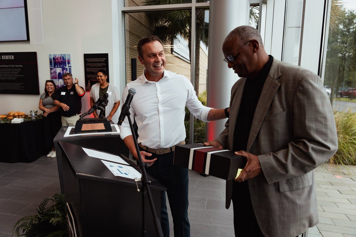 JDonati_SC's tweet image. Thank you Charles! Last night we celebrated the amazing career and legacy of Charles Waddell here on campus - and fitting over at the football offices. This man positively impacted countless Gamecock student-athletes spanning almost 20 years and we are so grateful. Bitter sweet…